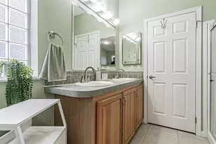 37436 Lilly Bea Ave, Zephyrhills, FL 33541 - Photo 25