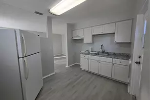 3135 Oaklawn Ave, Largo, FL 33771 - Photo 3