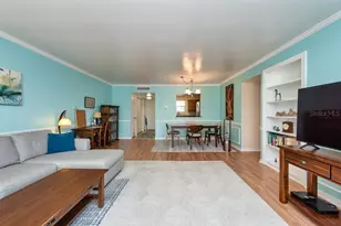 10336 Carrollwood Ln, Tampa, FL 33618 - Photo 9