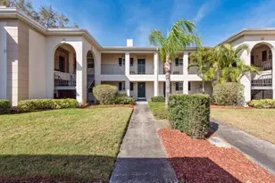 10336 Carrollwood Ln, Tampa, FL 33618 - Photo 3