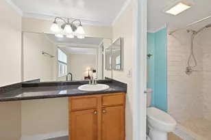 10336 Carrollwood Ln, Tampa, FL 33618 - Photo 19