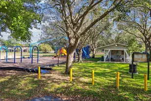 8626 Boysenberry Dr, Tampa, FL 33635 - Photo 39
