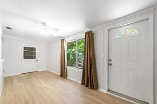 3775 59th St N, Saint Petersburg, FL 33710 - Photo 9