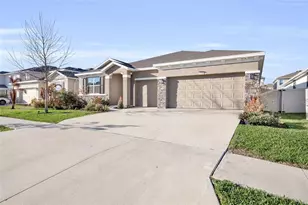 32289 Conchshell Sail St, Wesley Chapel, FL 33545 - Photo 3