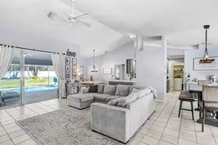 3066 Stephanie Dr, Spring Hill, FL 34608 - Photo 7