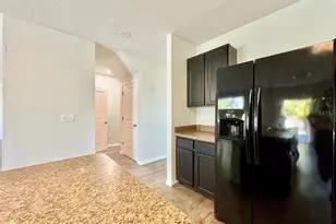 35743 Hillbrook Ave, Zephyrhills, FL 33541 - Photo 17