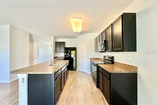 35743 Hillbrook Ave, Zephyrhills, FL 33541 - Photo 13