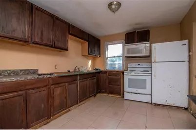 1405 E Cherry Street, Plant City, FL 33563 - Photo 3