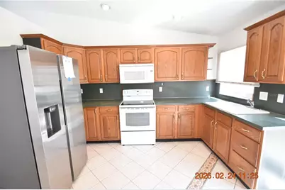 818 Gray Street S, Gulfport, FL 33707 - Photo 11