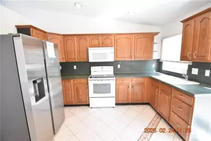 818 Gray St S, Gulfport, FL 33707 - Photo 11