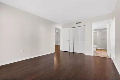 90 S Highland Avenue #102, Tarpon Springs, FL 34689 - Photo 15