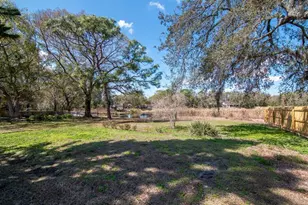 2201 S Village Ave, Tampa, FL 33612 - Photo 51