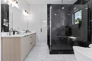 3215 W Price Ave, Tampa, FL 33611 - Photo 15