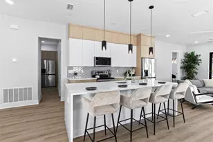 3215 W Price Ave, Tampa, FL 33611 - Photo 7