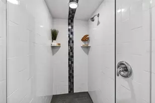 4899 Venetian Pl NE, Saint Petersburg, FL 33703 - Photo 15