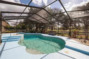 4628 Cloverlawn Dr, Tampa, FL 33624 - Photo 7