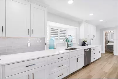 1093 42nd Avenue NE, Saint Petersburg, FL 33703 - Photo 7