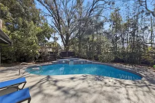 2206 Howard Ln, Tampa, FL 33612 - Photo 23