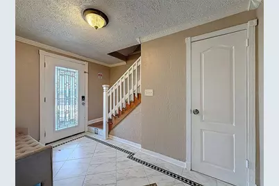 2206 Howard Lane, Tampa, FL 33612 - Photo 9