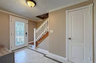 2206 Howard Ln, Tampa, FL 33612 - Photo 9