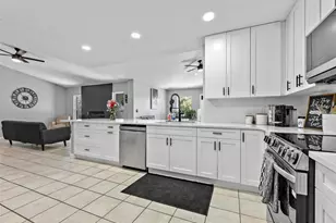 17506 Fallowfield Dr, Lutz, FL 33549 - Photo 13