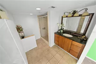 201 W Laurel St, Tampa, FL 33602 - Photo 17