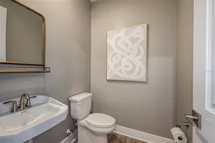 18607 Arbor Vis Dr, Venice, FL 34293 - Photo 27