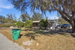 6112 & 6116 9th St, Zephyrhills, FL 33542 - Photo 5