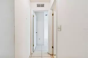 4801 Ridge Point Dr, Tampa, FL 33624 - Photo 17