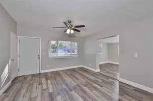 5620 Harding Blvd NE, Saint Petersburg, FL 33703 - Photo 5