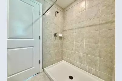 7020 Samuel Ivy Drive, Tampa, FL 33619 - Photo 17