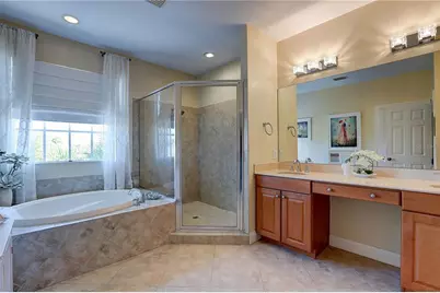 5518 Luminar Pointe Lane, Apollo Beach, FL 33572 - Photo 31