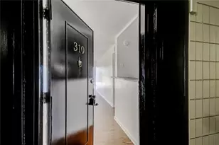 2302 S Manhatan Ave, Tampa, FL 33609 - Photo 3