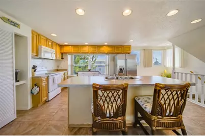 18111 1st Street E, Redington Shores, FL 33708 - Photo 7