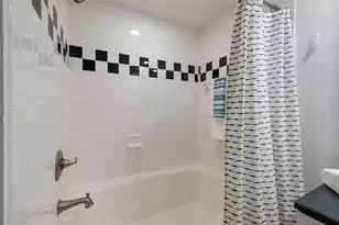 2320 W Azeele St, Tampa, FL 33609 - Photo 17