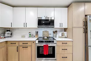 2029 Spanish Pines Dr, Dunedin, FL 34698 - Photo 7