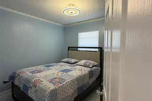 911 Maydell Dr, Tampa, FL 33619 - Photo 15