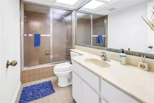 10495 Longwood Dr, Seminole, FL 33777 - Photo 31