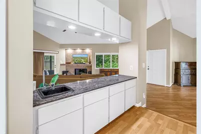 10495 Longwood Drive, Seminole, FL 33777 - Photo 15