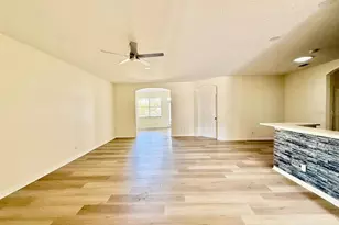 8530 Alexandra Arbor Ln, Temple Terrace, FL 33637 - Photo 7