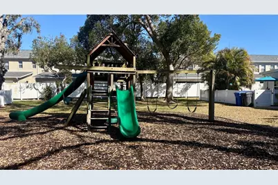 10121 Lake Oak Circle, Tampa, FL 33624 - Photo 23