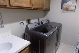 1819 Juanita Ct, Clearwater, FL 33764 - Photo 19