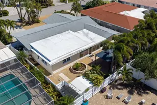 290 1st St W, Tierra Verde, FL 33715 - Photo 51