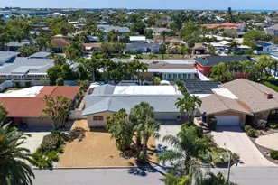 290 1st St W, Tierra Verde, FL 33715 - Photo 47