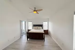 8415 Canterbury Lake Blvd, Tampa, FL 33619 - Photo 13