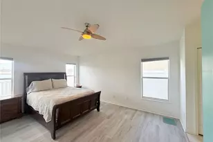 8415 Canterbury Lake Blvd, Tampa, FL 33619 - Photo 11