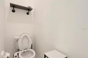 8415 Canterbury Lake Blvd, Tampa, FL 33619 - Photo 25