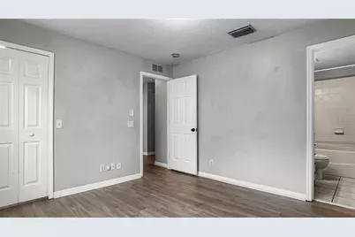 9402 Charlesberg Drive, Tampa, FL 33635 - Photo 11