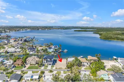 2129 Bayou Grande Boulevard NE, Saint Petersburg, FL 33703 - Photo 11