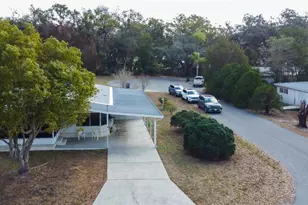 4550 Charter St, Zephyrhills, FL 33542 - Photo 3
